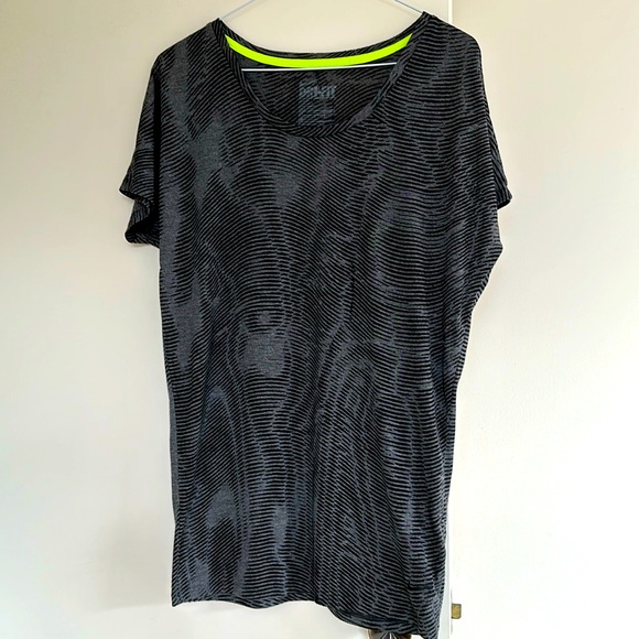 Nike DRI-FIT loose fitting activewear top S/M - Picture 1 of 5